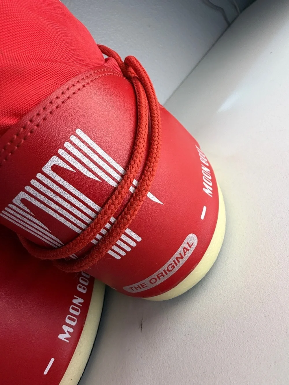 Moon Boot Original Red Nylon Snow Boots kids EU 31 34 Kids 13.5 - 2.5
